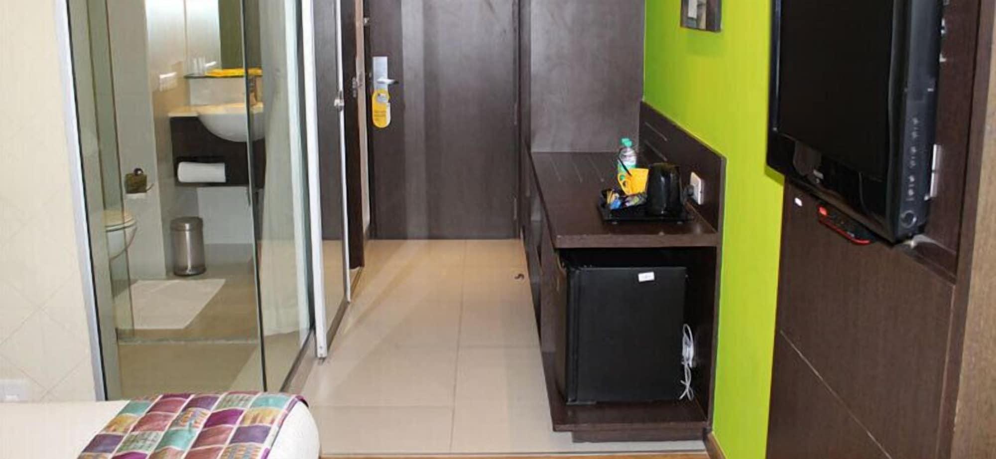 Keys Prima By Lemon Tree Hotels, Pimpri, Pune Экстерьер фото