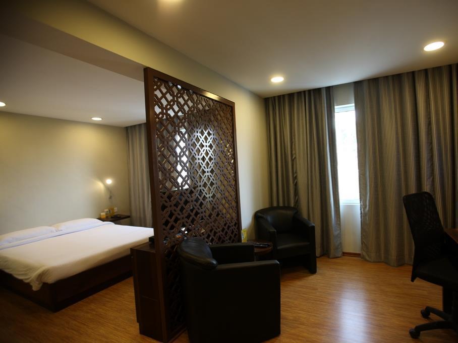 Keys Prima By Lemon Tree Hotels, Pimpri, Pune Экстерьер фото